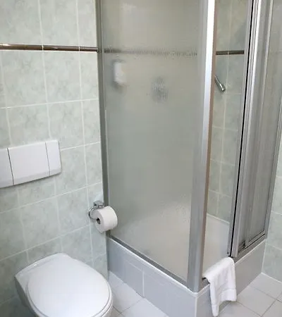Cechie Szálloda 4*
